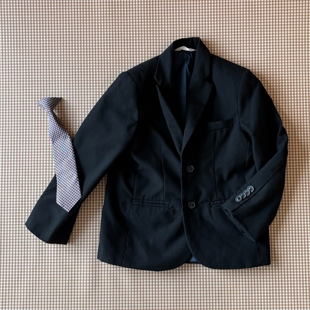 Cat‎ & Jack Toddler 5 Black blazer & clip tie